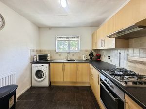 Kitchen- click for photo gallery